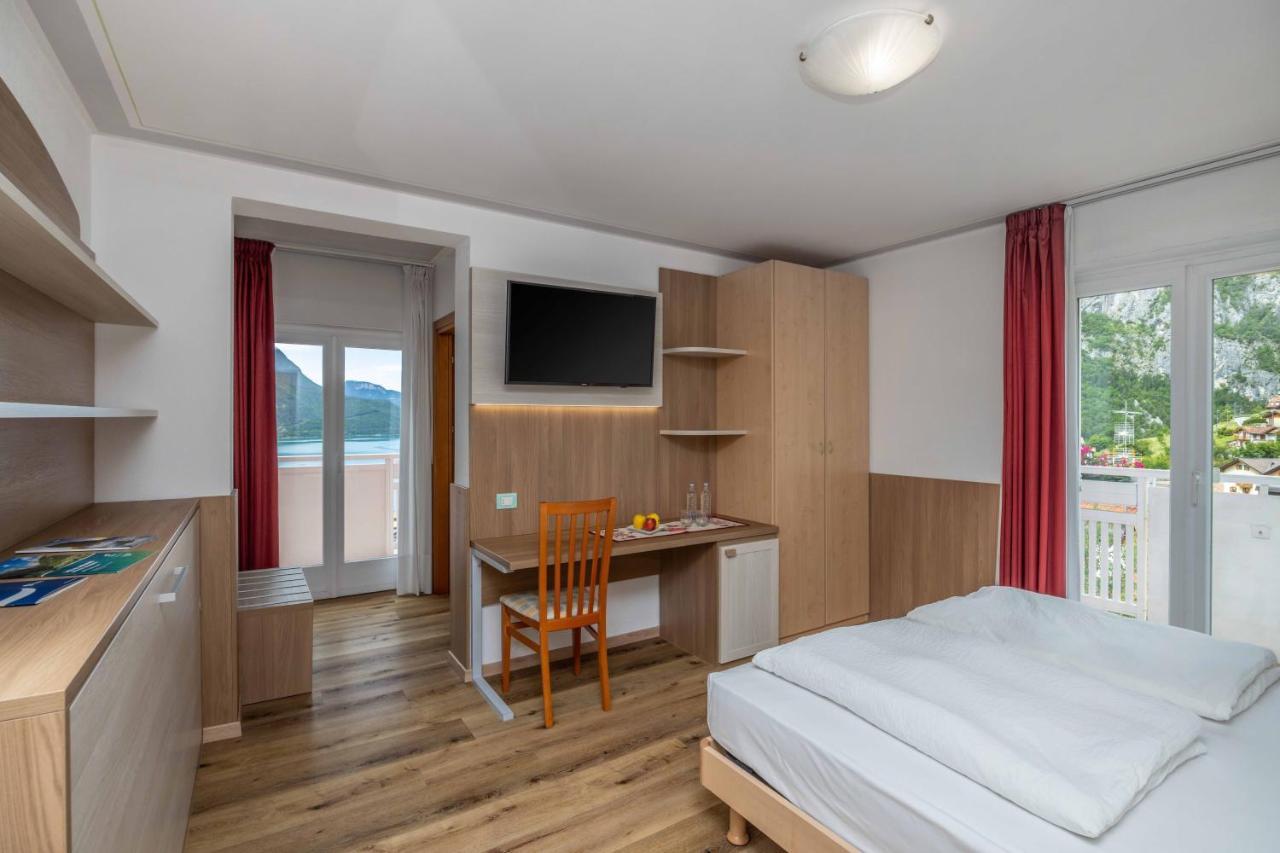 Hotel Londra Slow Living Molveno Kültér fotó