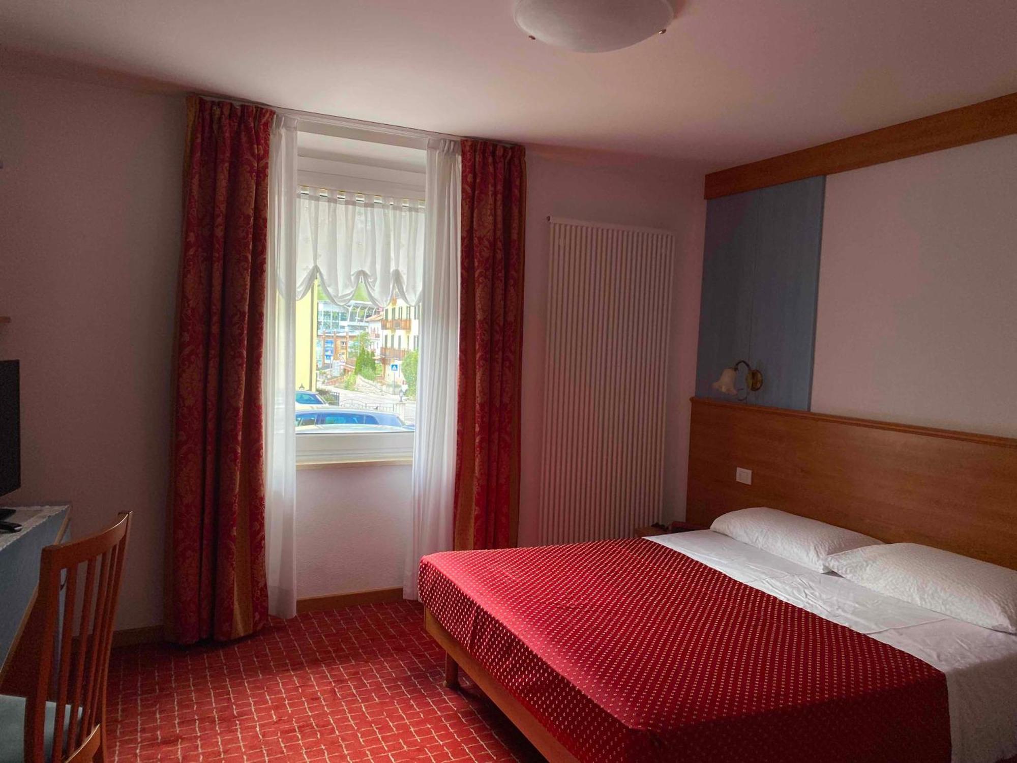 Hotel Londra Slow Living Molveno Kültér fotó